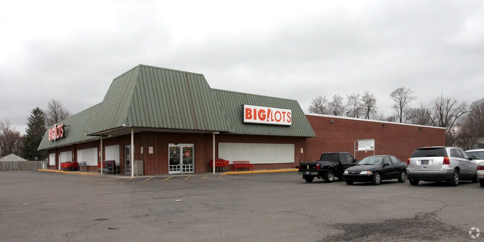 More Photos Of 5520 Madison Ave, Indianapolis Freestanding For Lease