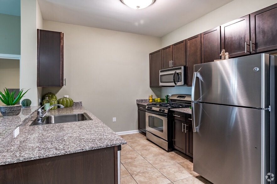 More Photos Of 4000 Riverside Station Blvd, Secaucus Apartments For Lease