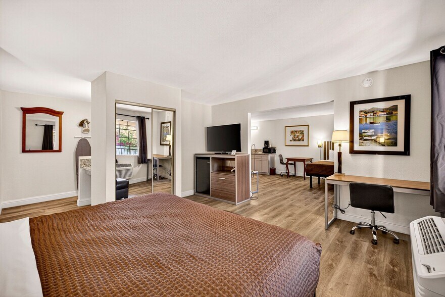 More Photos Of 725 Broadway St, Chico Hotel For Sale