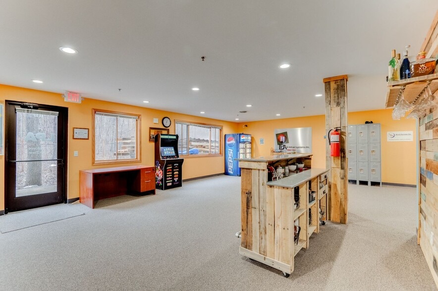 More Photos Of 11979 Cr-11, Burnsville Office For Sale