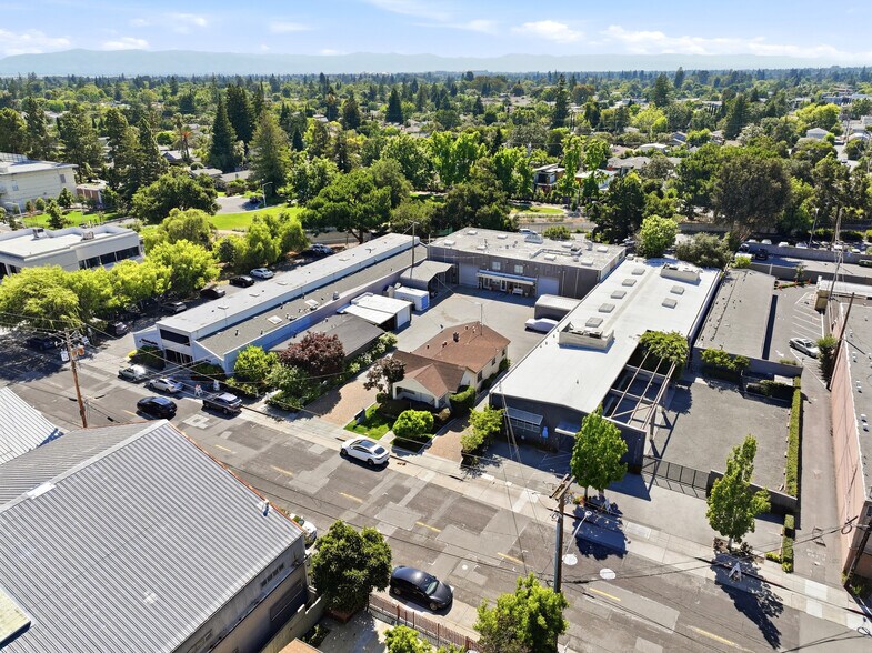 Primary Photo Of 447 Lambert Ave, Palo Alto Warehouse For Sale