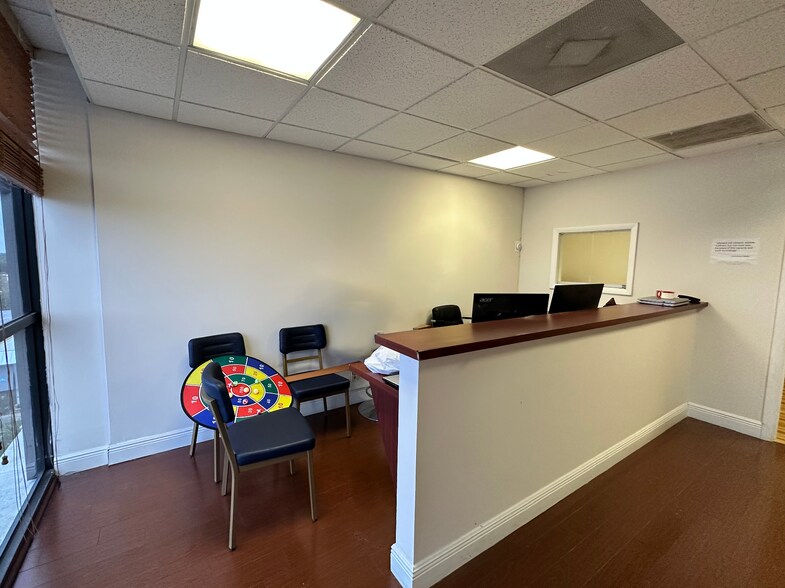 More Photos Of 2450 Hollywood Blvd, Hollywood Loft Creative Space For Sale