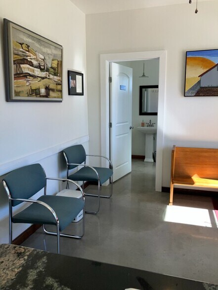 More Photos Of 800 Main St, Liberty Hill Office For Sale