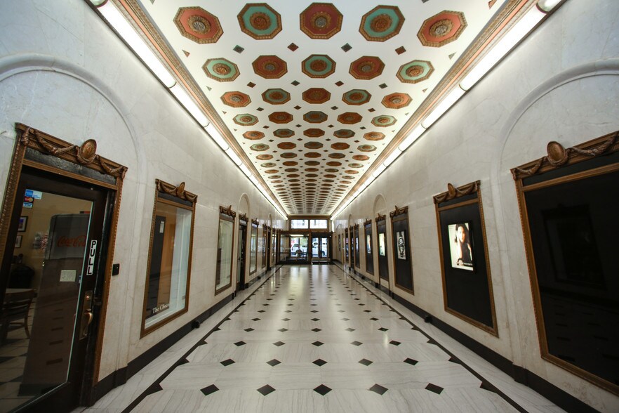 More Photos Of 16-24 N Meridian St, Indianapolis Office For Lease