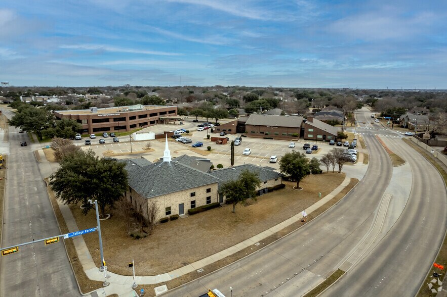 More Photos Of 1001 E Buckingham Rd, Richardson Medical For Lease