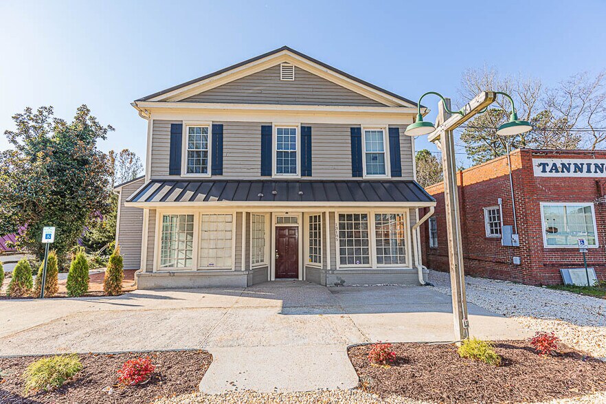 Primary Photo Of 13185 Hanover Courthouse Rd, Hanover Freestanding For Lease