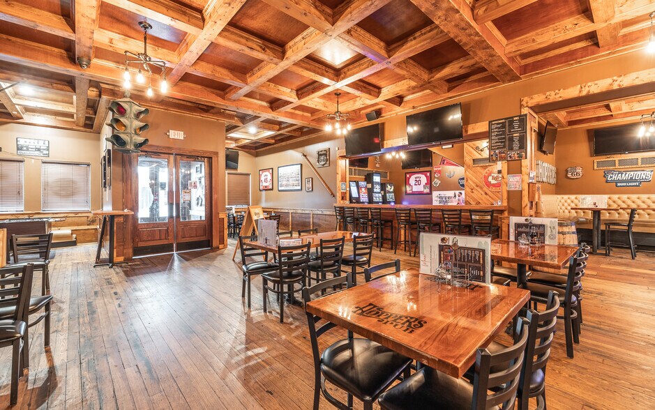 More Photos Of 717 N Pine St, Rolla Restaurant For Sale