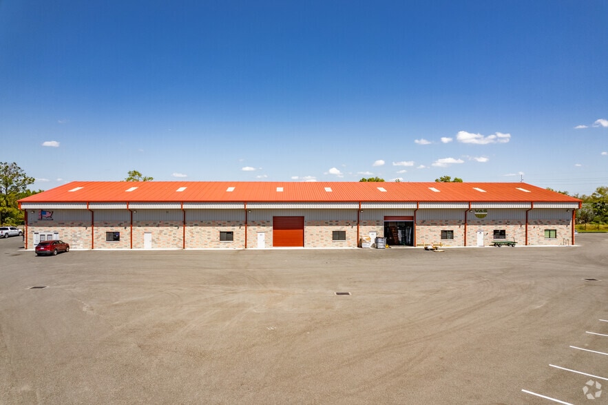 More Photos Of 341 Cooper Palms, Apopka Industrial For Lease