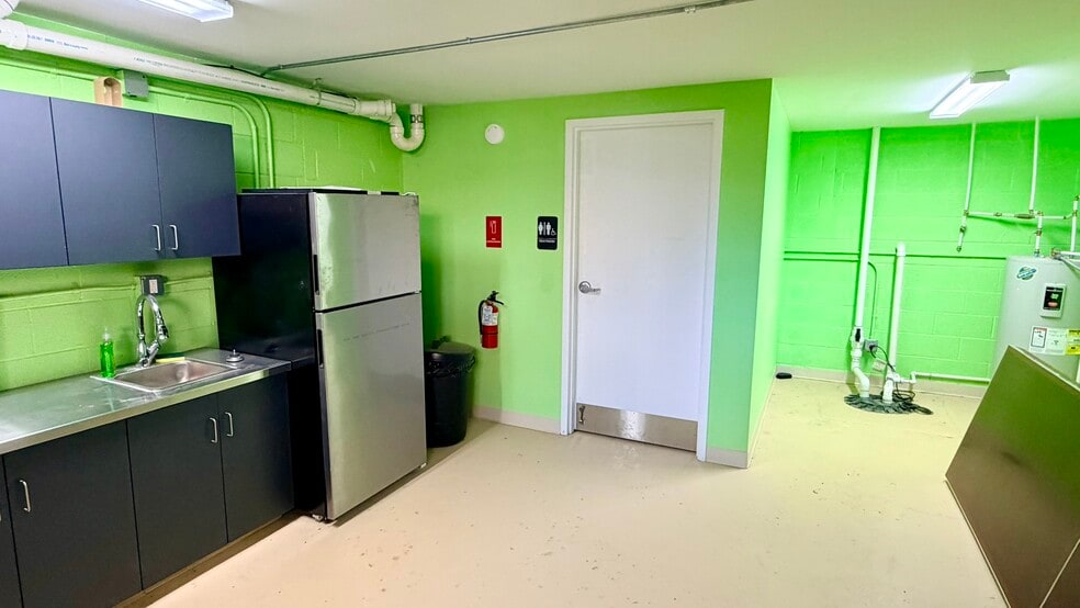 More Photos Of 204 N Main St, Richfield Specialty For Sale