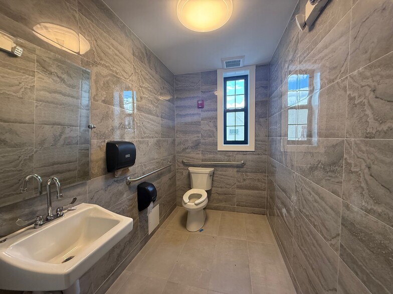 More Photos Of 70 Clematis Ave, Waltham Manufacturing For Lease