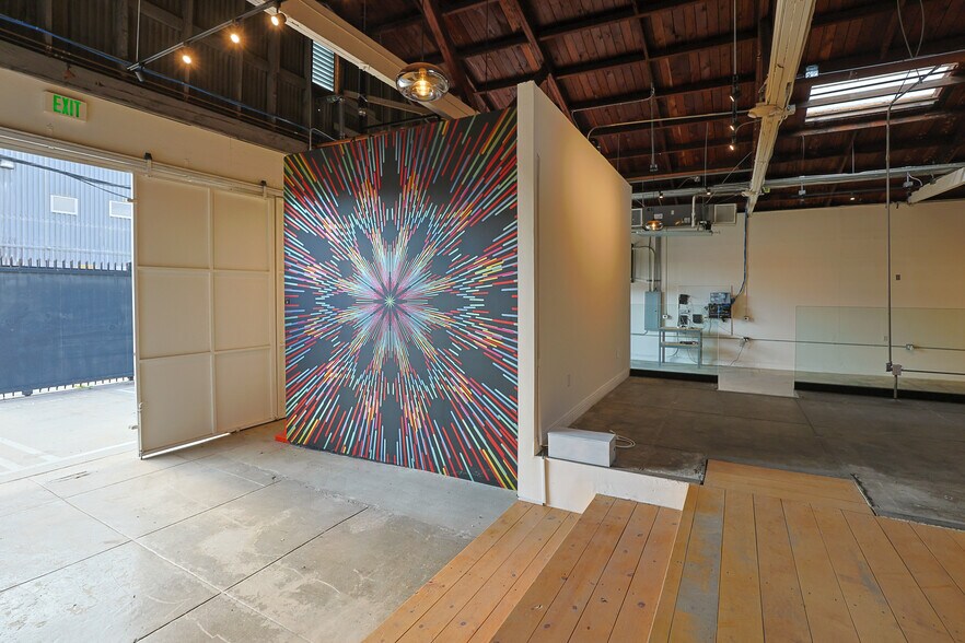 More Photos Of 350-360 Sunset Ave, Venice Warehouse For Lease