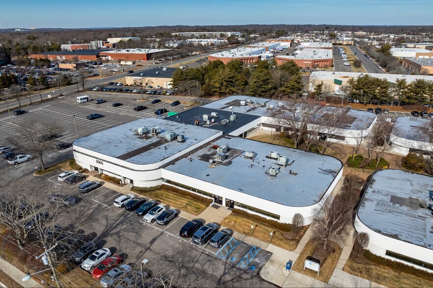 More Photos Of 3505 Veterans Memorial Hwy, Ronkonkoma Office For Sale