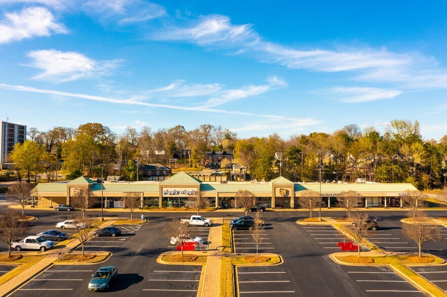 Primary Photo Of 1359-1367 13th St, Columbus General Retail For Lease