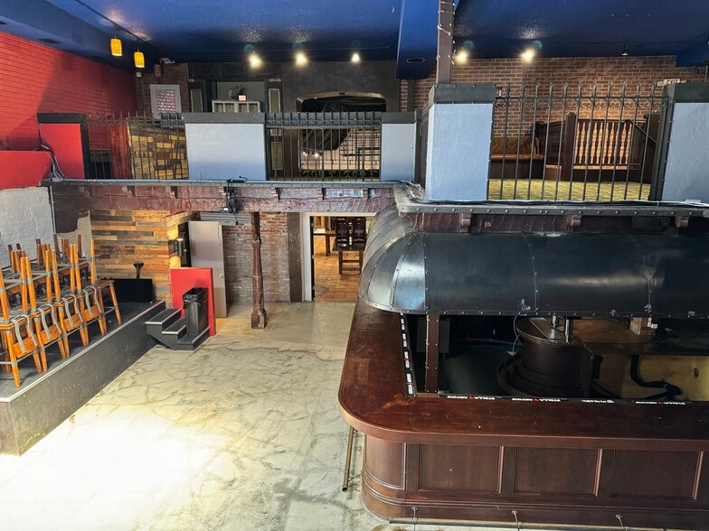 More Photos Of 1525 4th St, Sarasota Restaurant For Lease