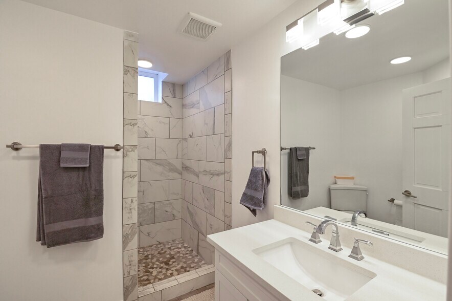 More Photos Of 5519 Northwest Radial Hwy, Omaha Medical For Sale
