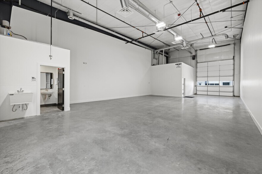 More Photos Of 2517 Logan St, Richland Service For Sale