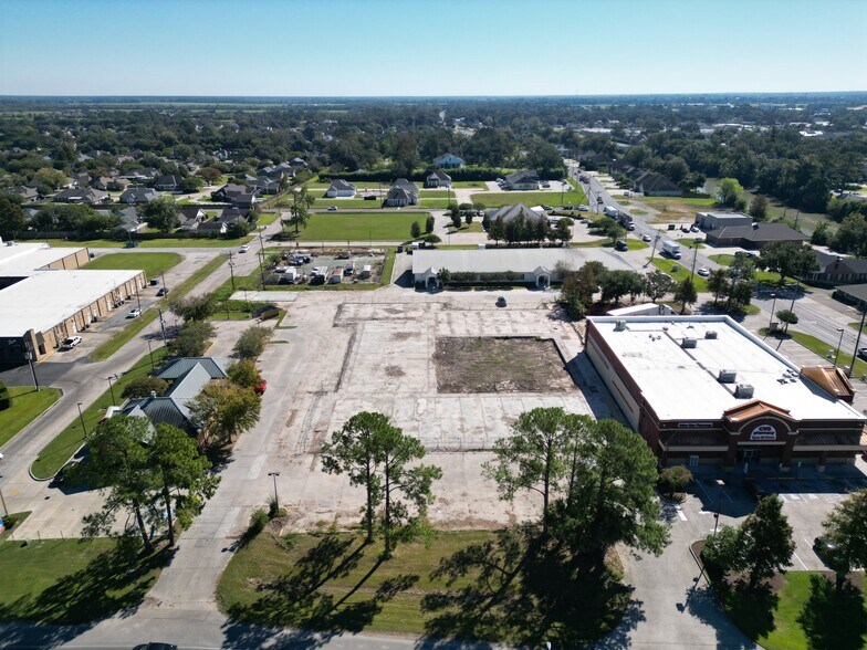 More Photos Of 203 N Canal Blvd, Thibodaux Land For Sale
