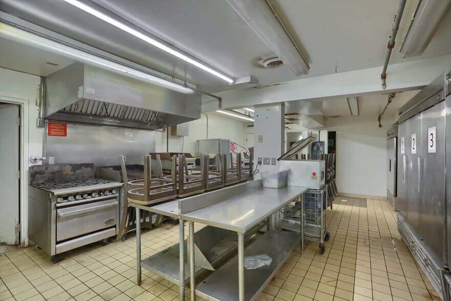 More Photos Of 634 Camp Horne Rd, Pittsburgh General Retail For Sale