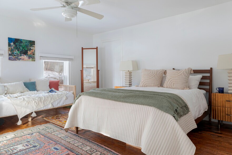 More Photos Of 396 Austin Rd, Jefferson Hospitality For Sale