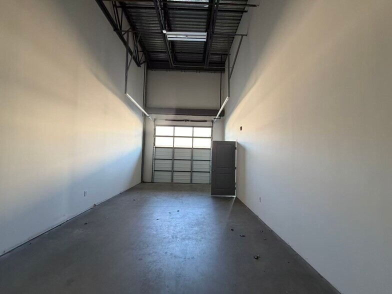 More Photos Of 4215 S Main St, Stafford Showroom For Sale