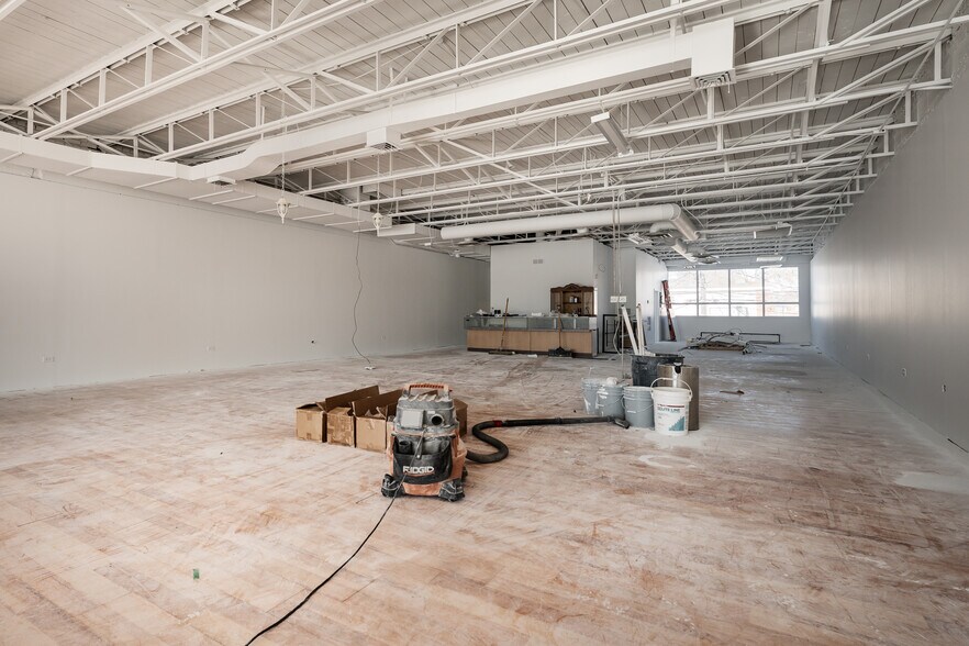 More Photos Of 10552-10554 82nd Ave NW, Edmonton Storefront For Lease