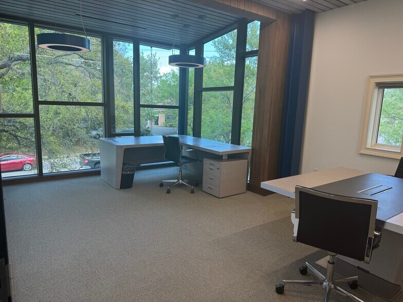 More Photos Of 320 Wingo Way, Mount Pleasant Coworking Space