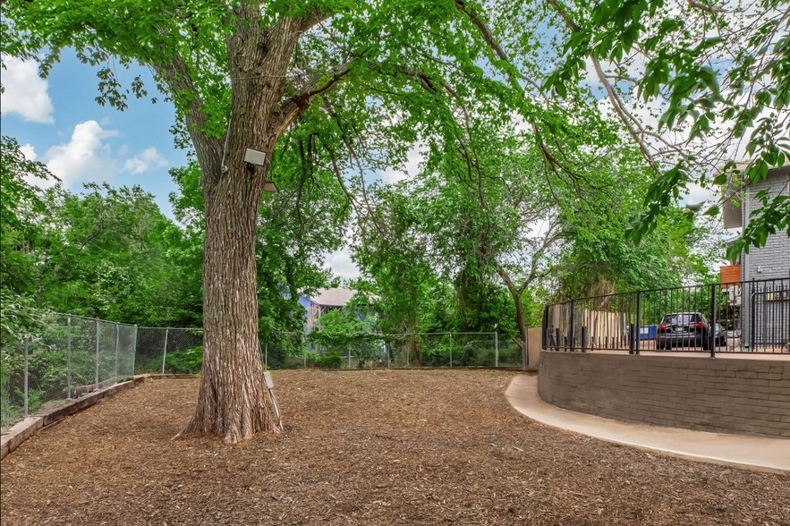 More Photos Of 14000 Esperanza Rd, Dallas Apartments For Sale