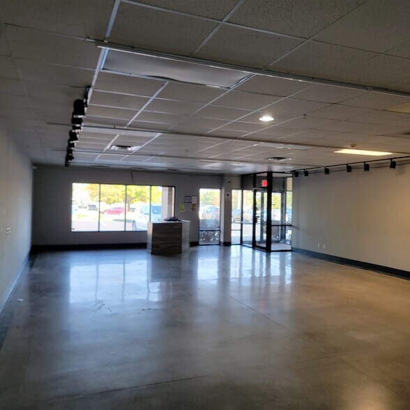More Photos Of 101 W Washington Center Rd, Fort Wayne Storefront Retail Office For Sale