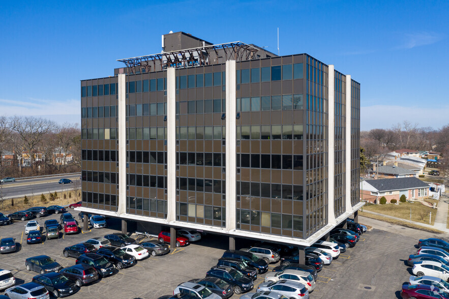 Primary Photo Of 6200 N Hiawatha Ave, Chicago Office For Lease