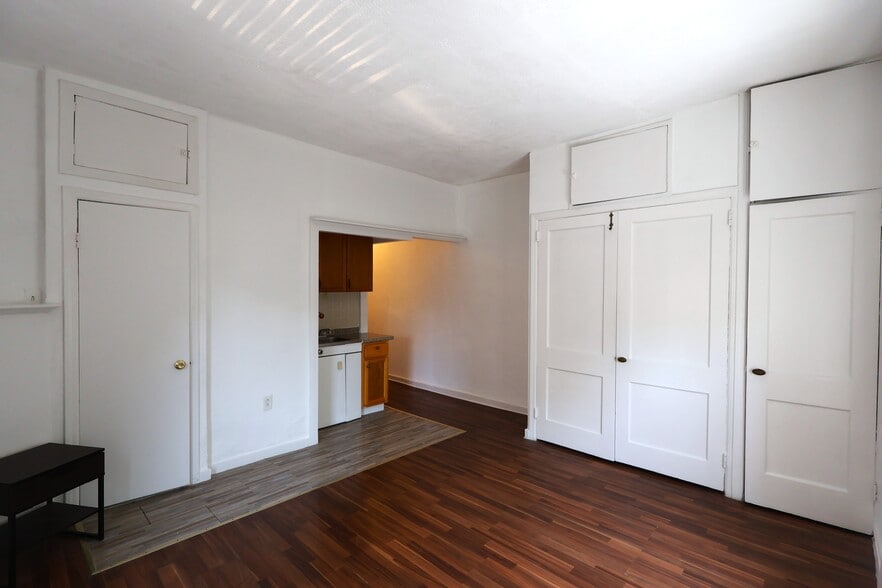 More Photos Of 1606-1608 Locust St, Philadelphia Apartments For Sale