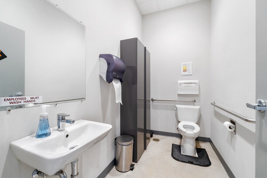 More Photos Of 8399 Edgewater Dr, Oakland Warehouse For Sale