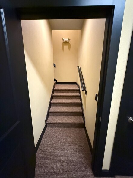 More Photos Of 5115 S Lakeland Dr, Lakeland Office For Sale