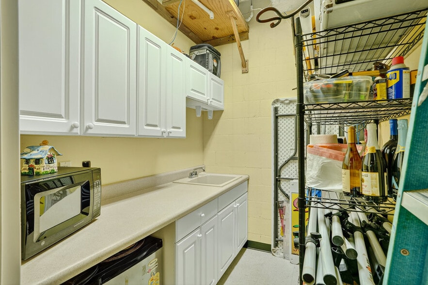 More Photos Of 115 Magnolia Ave, Daytona Beach Flex For Sale