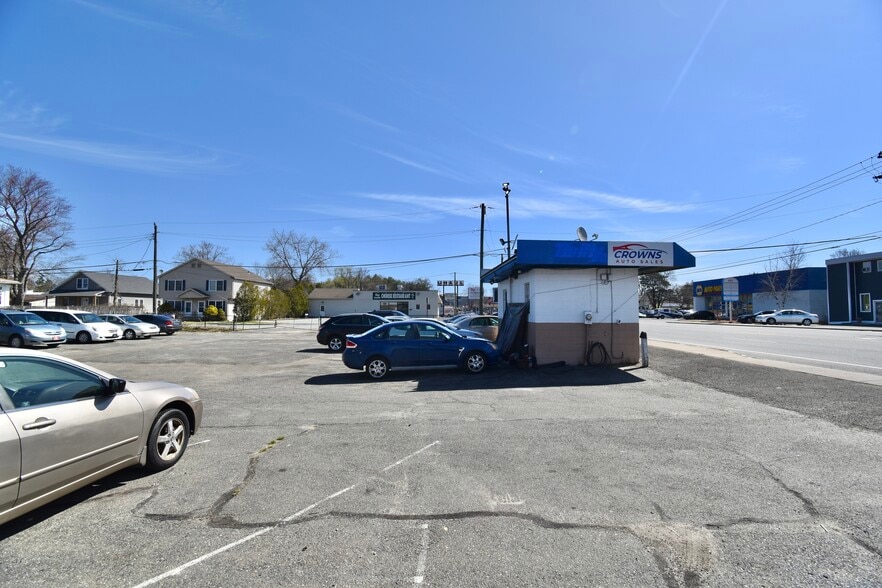 More Photos Of 890 Boston Rd, Springfield Land For Sale