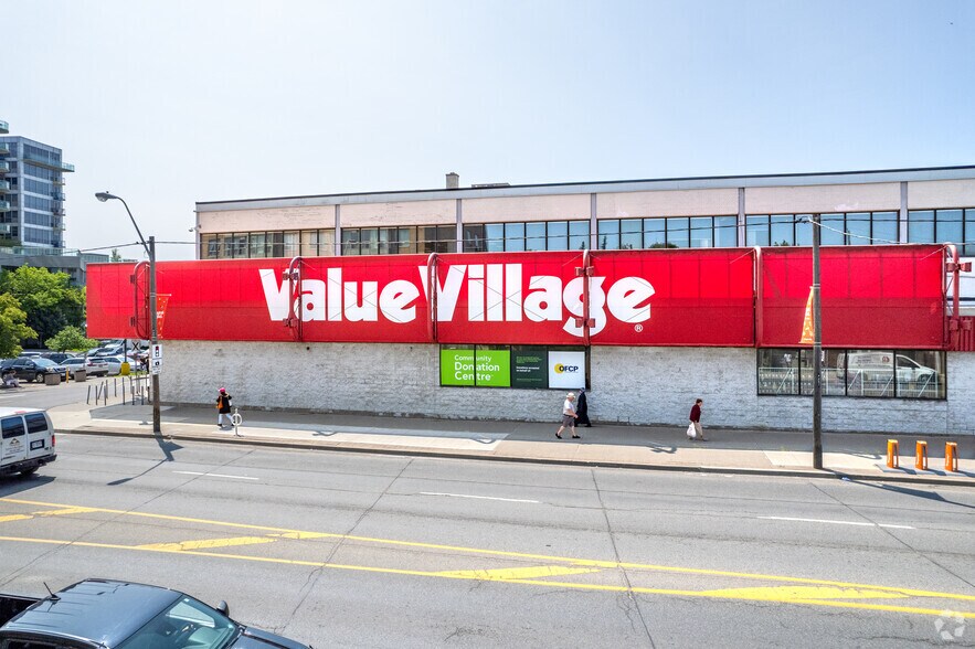 More Photos Of 605 Rogers Rd, Toronto Unknown For Lease
