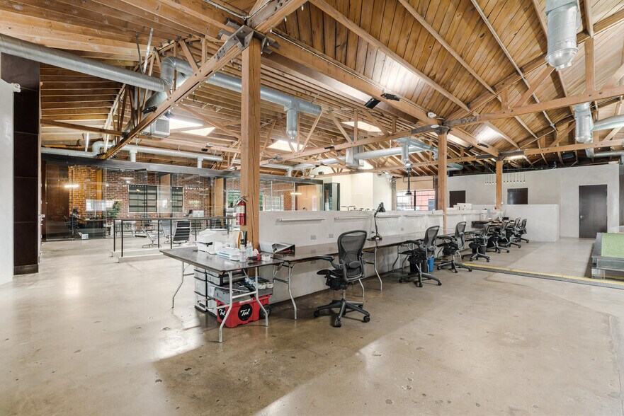 More Photos Of 2210 Broadway, Santa Monica Loft Creative Space For Lease