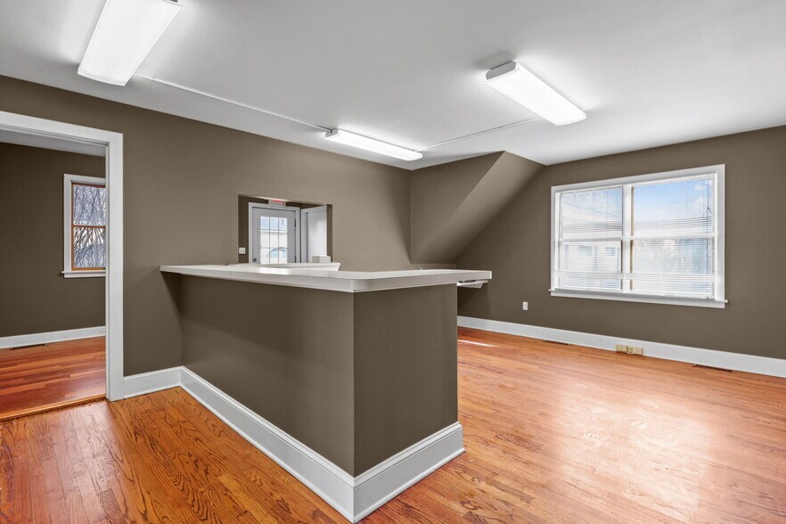 More Photos Of 863 State Rd, Princeton Medical For Lease