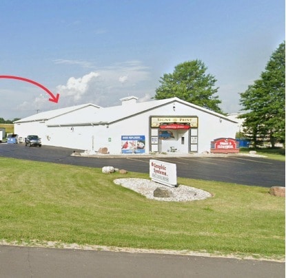 More Photos Of 8421 Mayhew Rd, Fort Wayne Showroom For Lease
