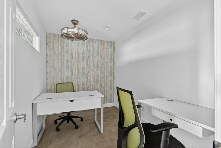 More Photos Of 401 Torrance Blvd, Redondo Beach Unknown For Lease