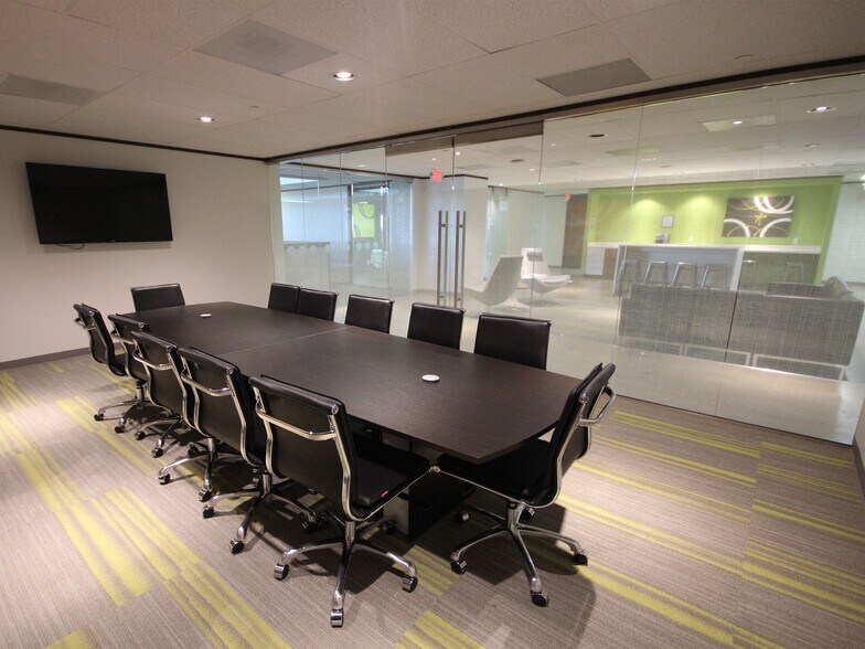 More Photos Of 7322 Southwest Fwy, Houston Coworking Space