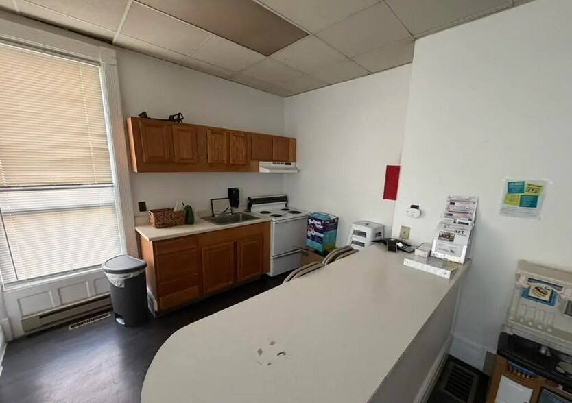 More Photos Of 519 Clinton Ave, Albany Office For Sale
