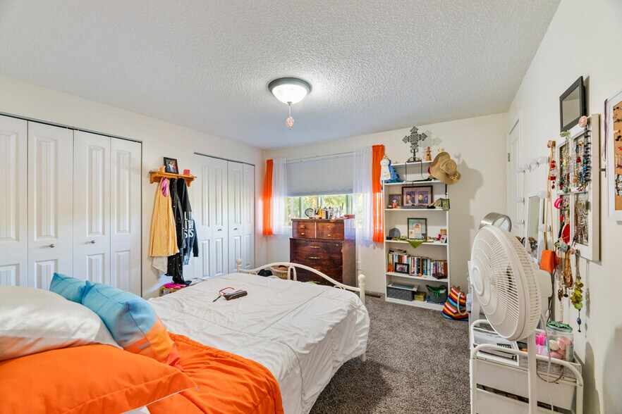 More Photos Of 437 Ash St, Central Point Apartments For Sale