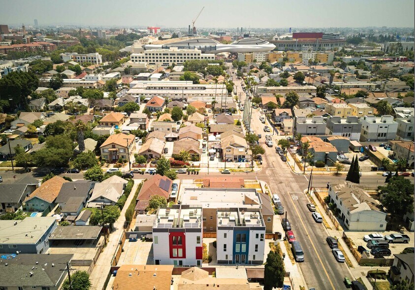 More Photos Of 1165 W 39th St, Los Angeles Apartments For Sale