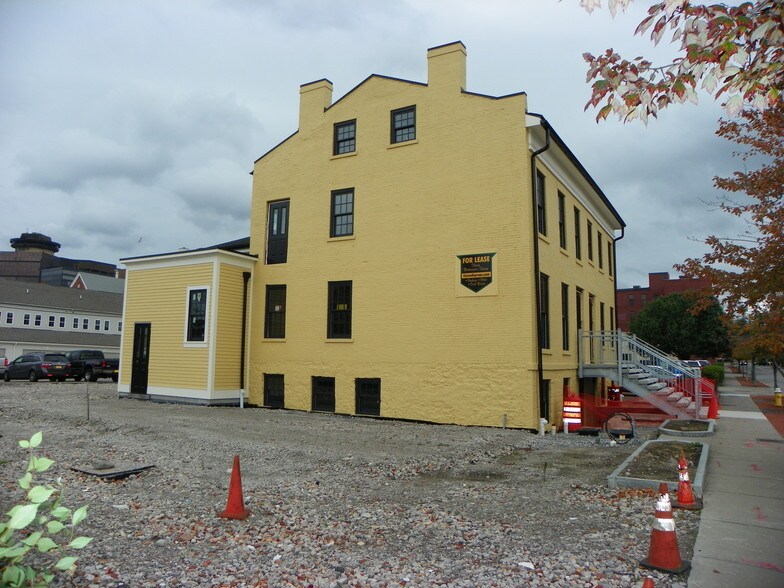 More Photos Of 30-32 N Washington St, Rochester Apartments For Sale