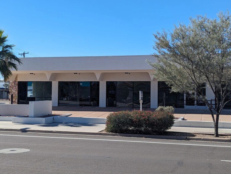 More Photos Of 1302 N Scottsdale Rd, Scottsdale Freestanding For Lease