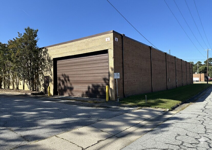 More Photos Of 702 Prospect St, High Point Warehouse For Lease