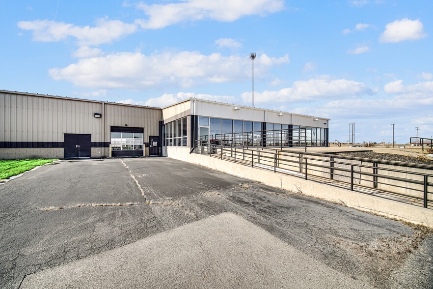 More Photos Of 101 Watters Dr, Dwight Auto Dealership For Sale