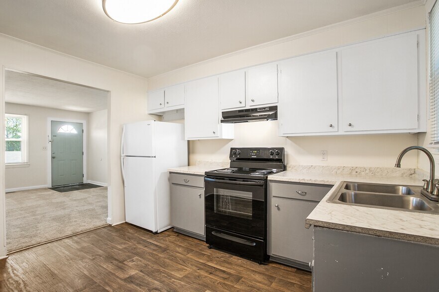 More Photos Of 120 Atlantic Ave, Easley Apartments For Sale