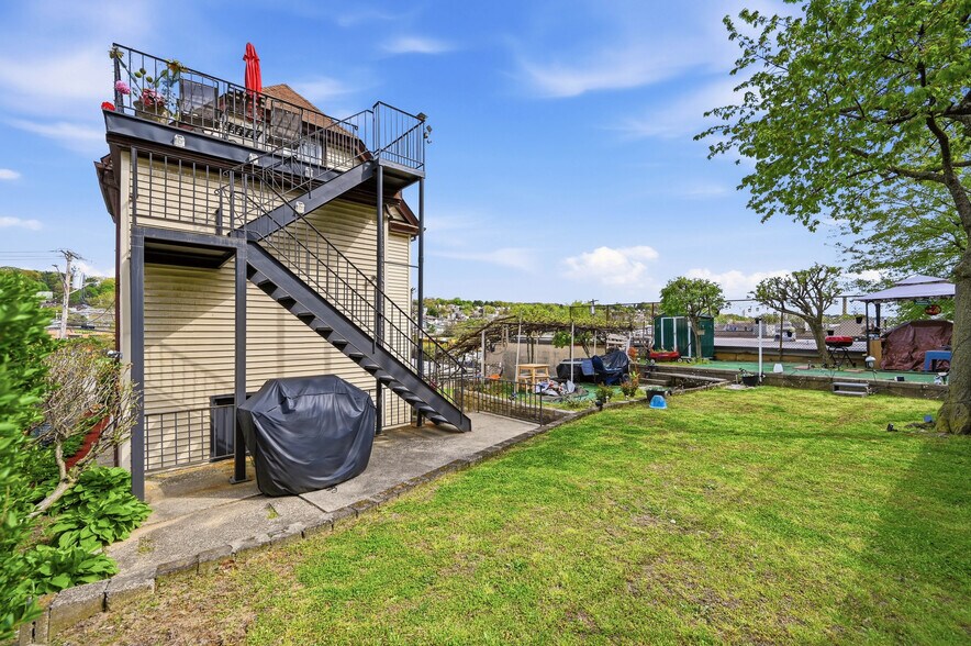 More Photos Of 775 Nepperhan Ave, Yonkers Multifamily For Sale