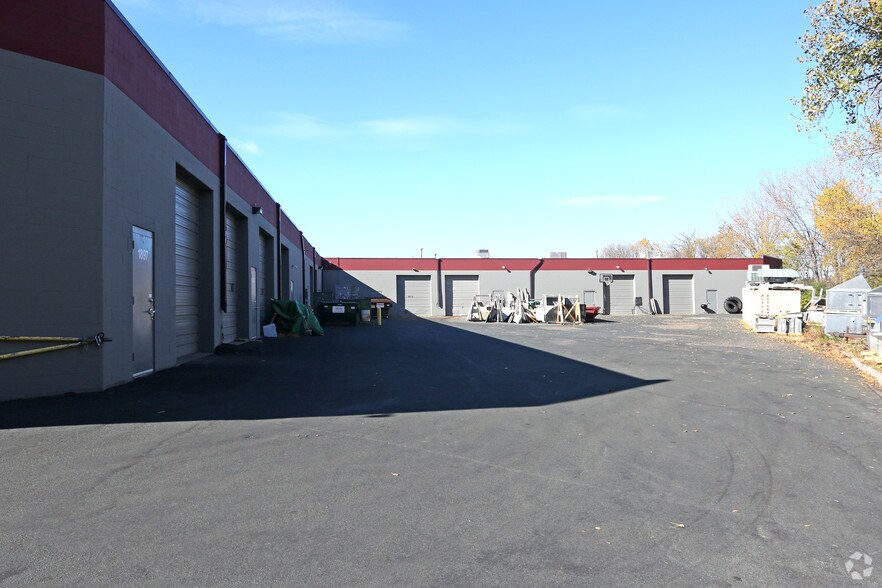 More Photos Of 1871-1897 Buerkle Rd, Saint Paul Light Manufacturing For Lease